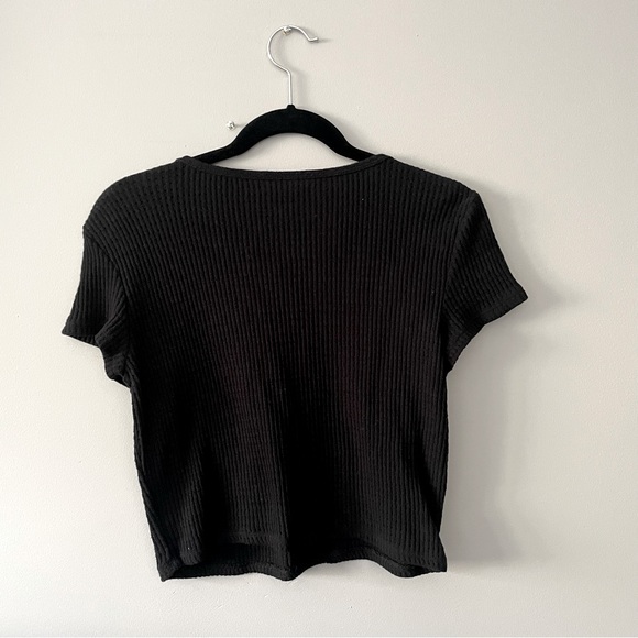 American Eagle Outfitters Black Basic Waffle Tee in Size M - Picture 3 of 3